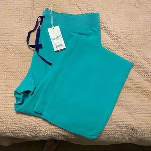 Surgical green Livingston